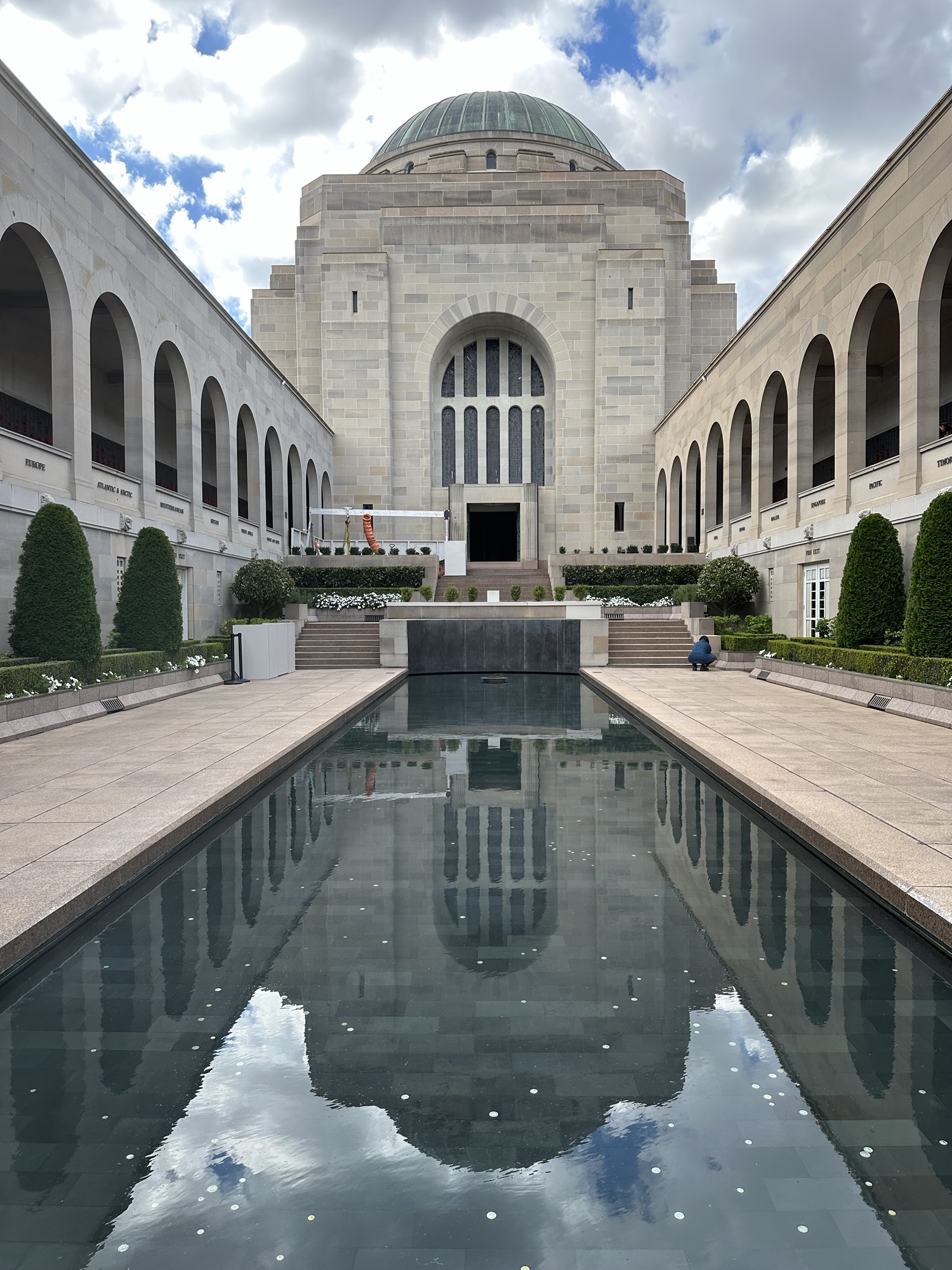 Geschichte und Horizonte: Vom Australian War Memorial zum Sonnenuntergang in Batemans Bay